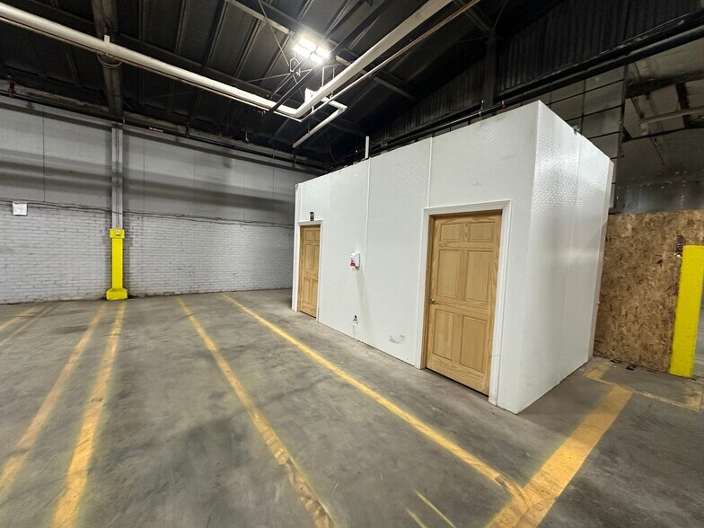 More Photos Of 2200 Bleecker St, Utica Warehouse For Lease