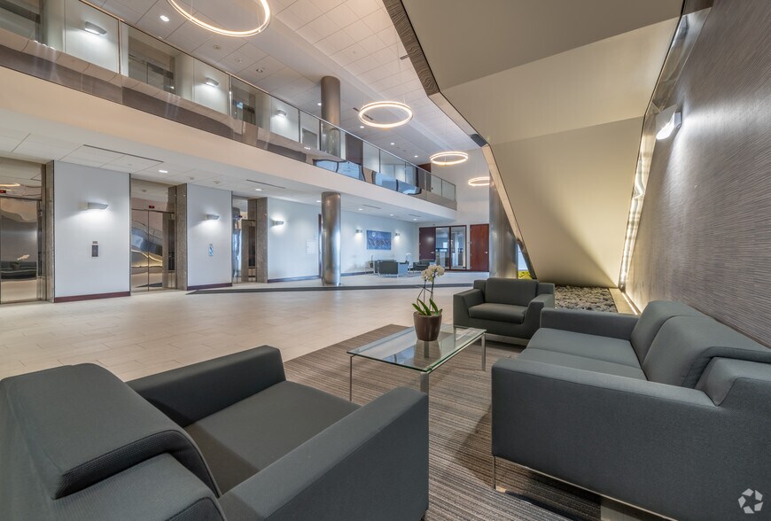 More Photos Of 200 Summit Dr, Burlington Office For Lease