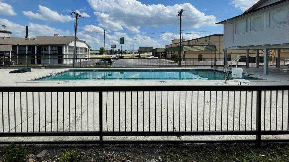 More Photos Of 8201 E Skelly Dr, Tulsa Hotel For Sale