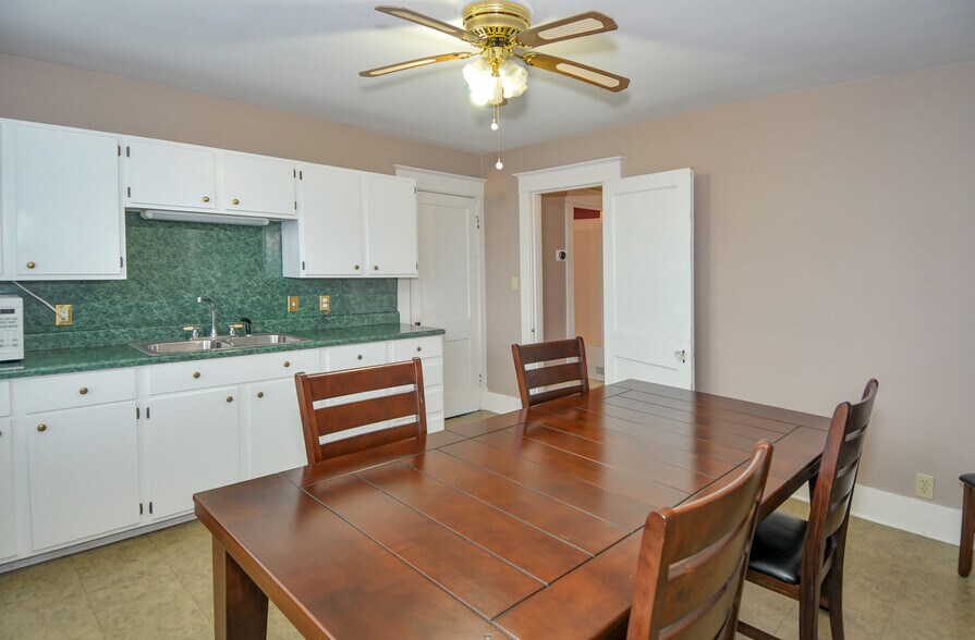 More Photos Of 5809 Bardstown Rd, Louisville Office Residential For Lease