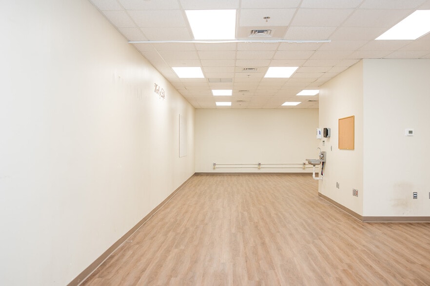More Photos Of 101B Villa Dr, Daphne Medical For Lease