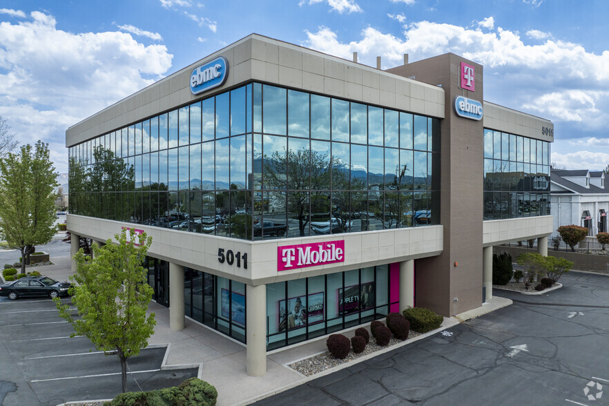 Primary Photo Of 5011 Meadowood Mall Cir, Reno Office For Lease