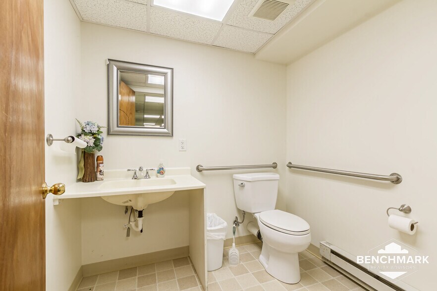 More Photos Of 199 Parrish St, Canandaigua Medical For Sale