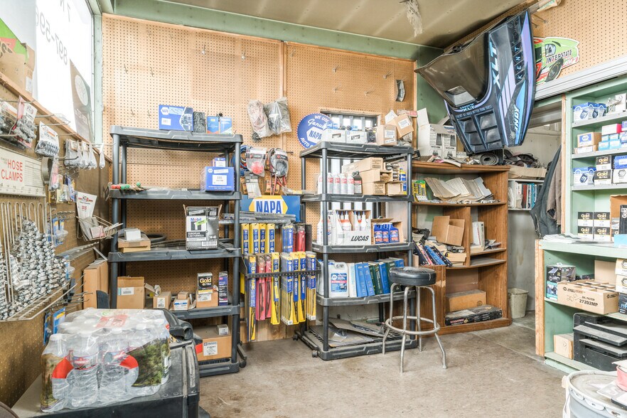 More Photos Of 7 S Highway 91, Downey Self Storage For Sale