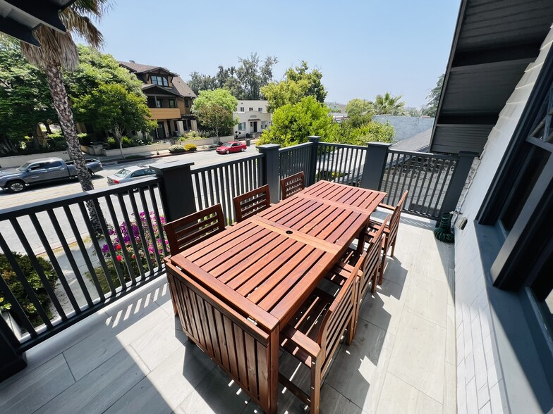 More Photos Of 599 N Fair Oaks Ave, Pasadena Office For Lease