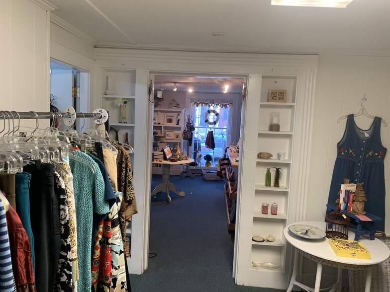 More Photos Of 29-31 North St, Plymouth General Retail For Lease