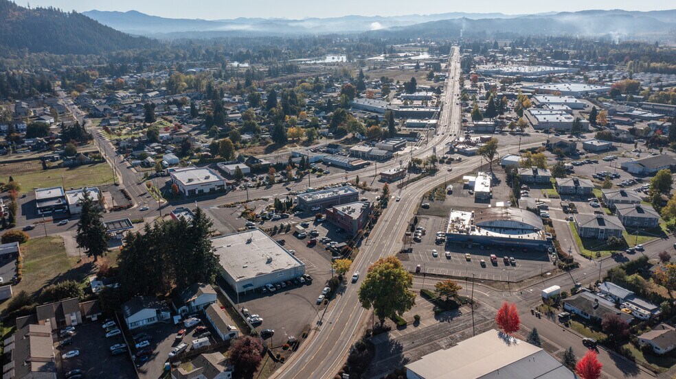 More Photos Of 2175 S Main Rd, Lebanon General Retail For Sale