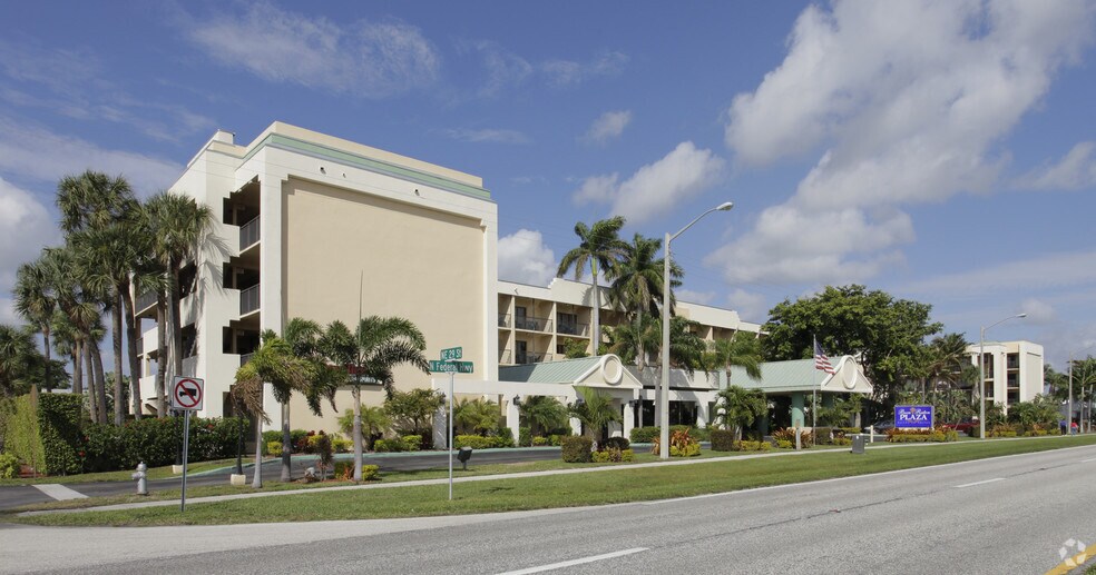 More Photos Of 2901 N Federal Hwy, Boca Raton Hotel For Lease