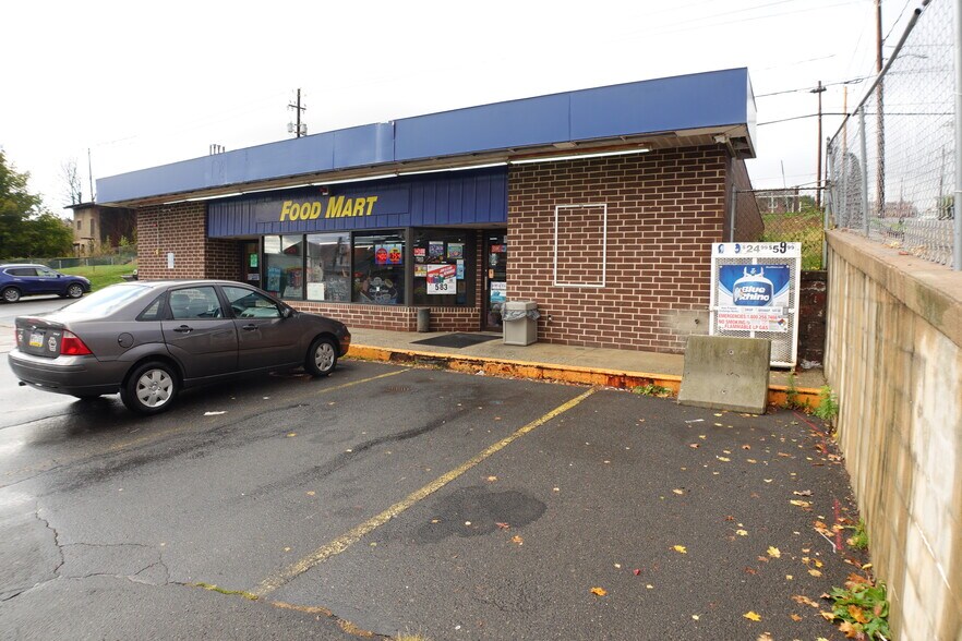 More Photos Of 600 Chestnut St, Kulpmont Service Station For Sale