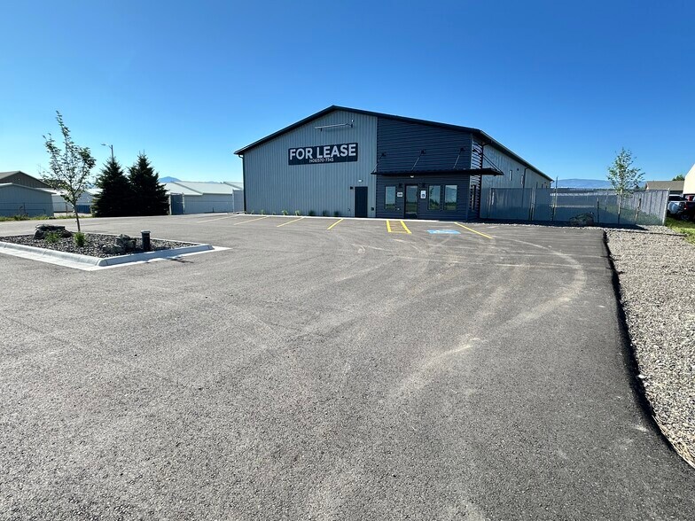 More Photos Of 1580 Bobcat dr, Bozeman Flex For Lease