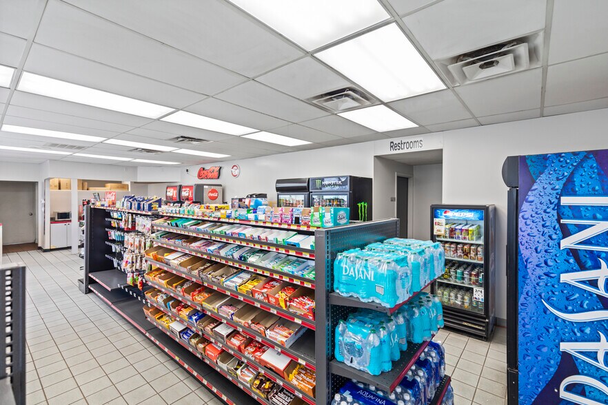 More Photos Of 1357 N Main St, Richfield Service Station For Sale