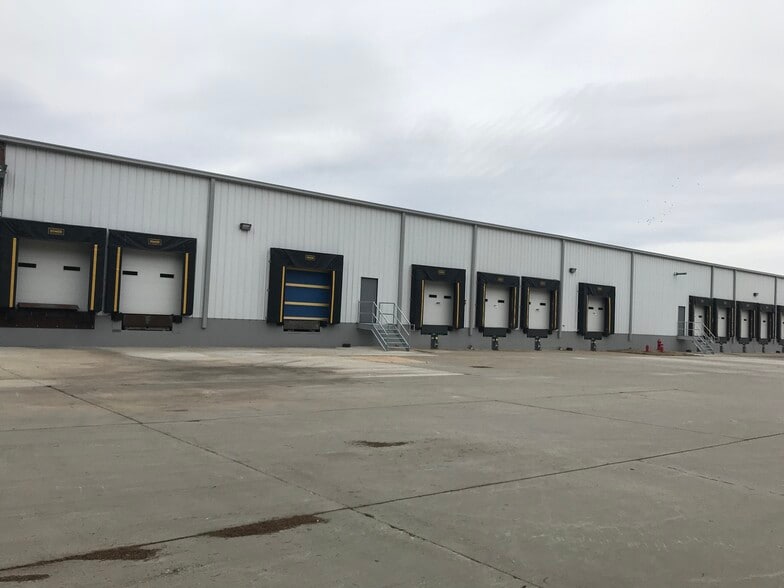 More Photos Of 192 Murdock Rd, Troutman Manufacturing For Sale