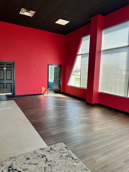 More Photos Of 1575 N Bendix Dr, South Bend Auto Repair For Sale