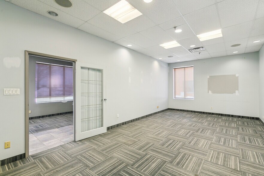 More Photos Of 6885-6895 Menway Ct, Mississauga Warehouse For Lease