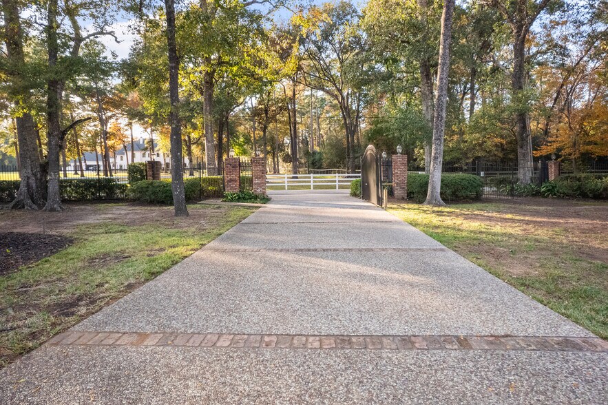 More Photos Of 25522 McDonald Rd, Spring Lodge Meeting Hall For Sale