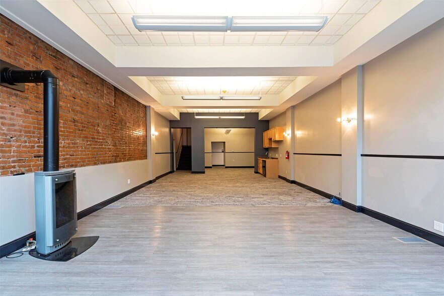 More Photos Of 125 1/2 W Main St, Missoula Office Residential For Sale