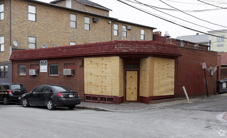 More Photos Of 146 Acorn St, Providence Freestanding For Sale