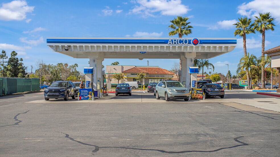 More Photos Of 1187 W San Marcos Blvd, San Marcos Service Station For Sale