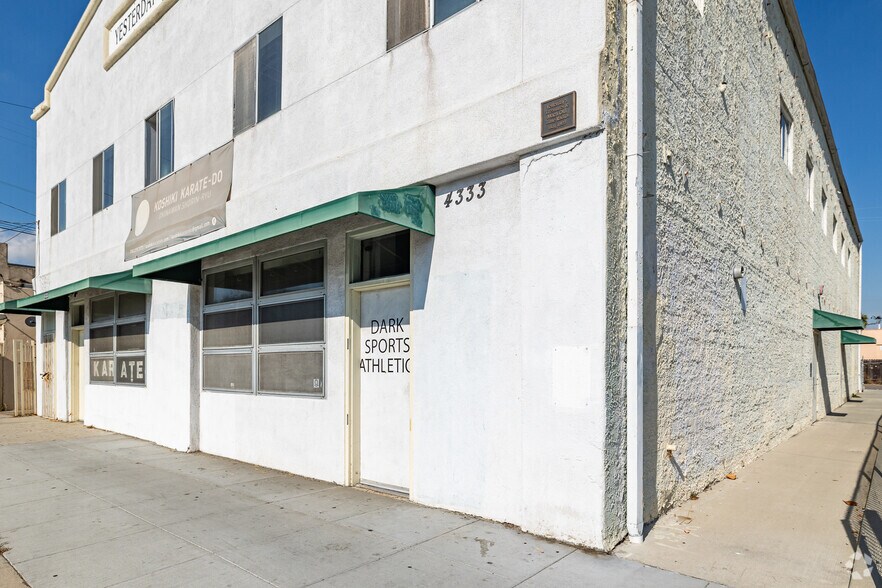 More Photos Of 4333-4335 W 147th St, Lawndale Office For Sale
