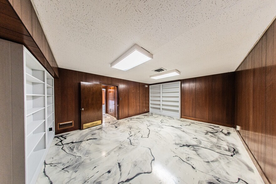 More Photos Of 1200 Broadway St, Paducah Office For Sale