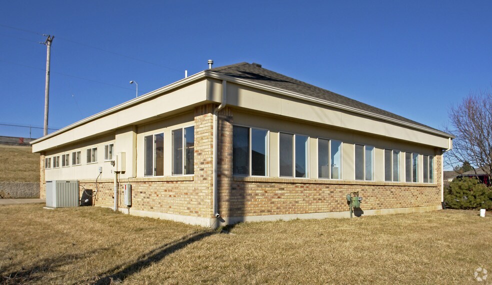 More Photos Of 2085 Collier Corporate Pky, Saint Charles Office For Sale