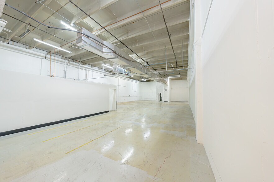 More Photos Of 4095 N 28th Way, Hollywood Warehouse For Lease