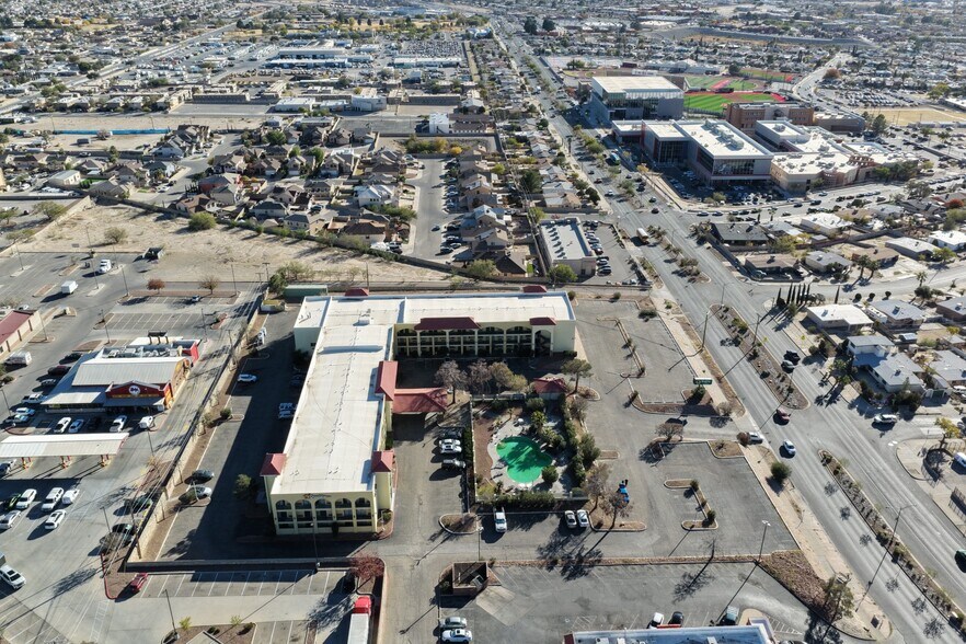 More Photos Of 900 N Yarbrough Dr, El Paso Hotel For Sale