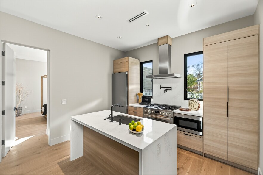 More Photos Of 585 Riverside Drive, Napa Multifamily For Sale