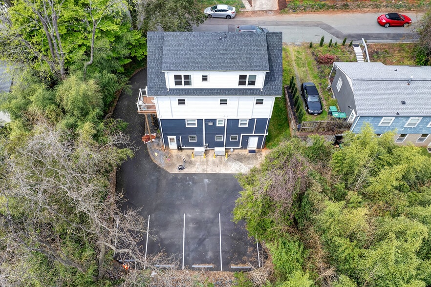 More Photos Of 2228 Center Ave, Charlottesville Apartments For Sale