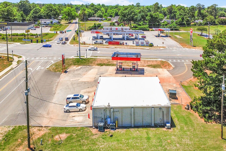 More Photos Of 201 US Highway 1 Byp S, Louisville General Retail For Sale