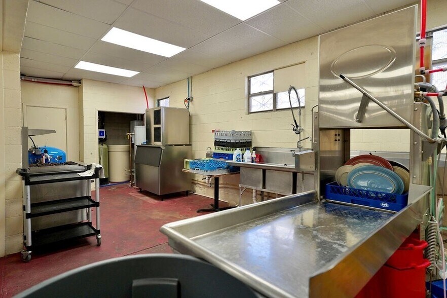 More Photos Of 206 NW 4th St, Big Spring Restaurant For Sale