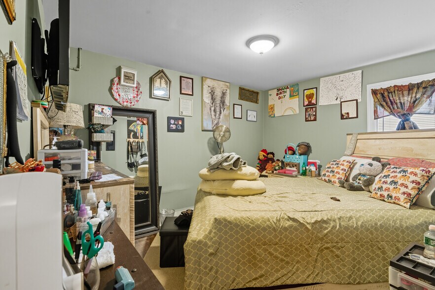 More Photos Of 1043-1045 Charles St, Providence Storefront Retail Residential For Sale