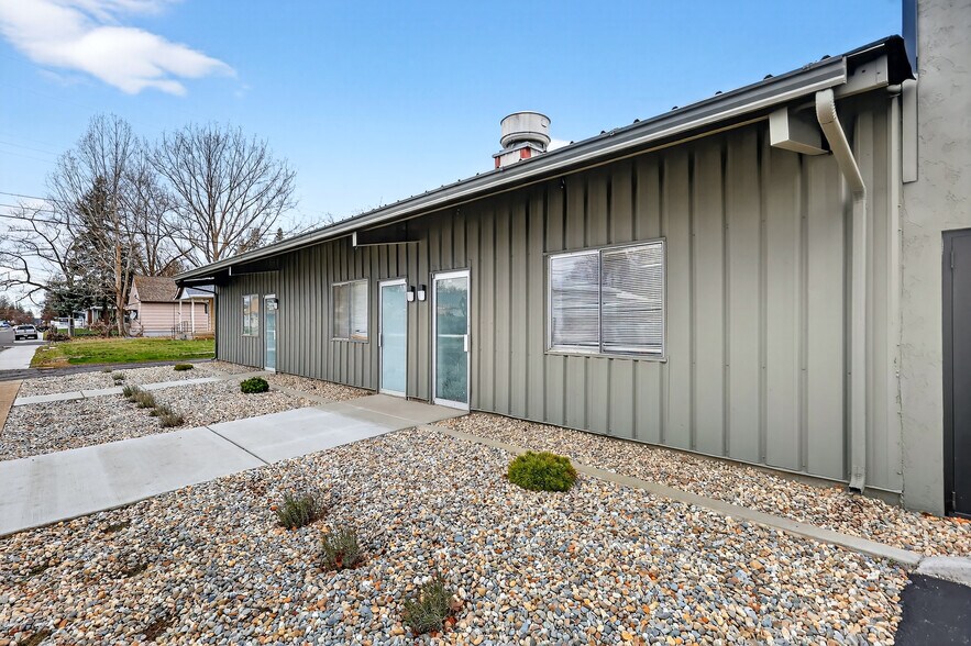 More Photos Of 5503 N Wall St, Spokane Freestanding For Lease