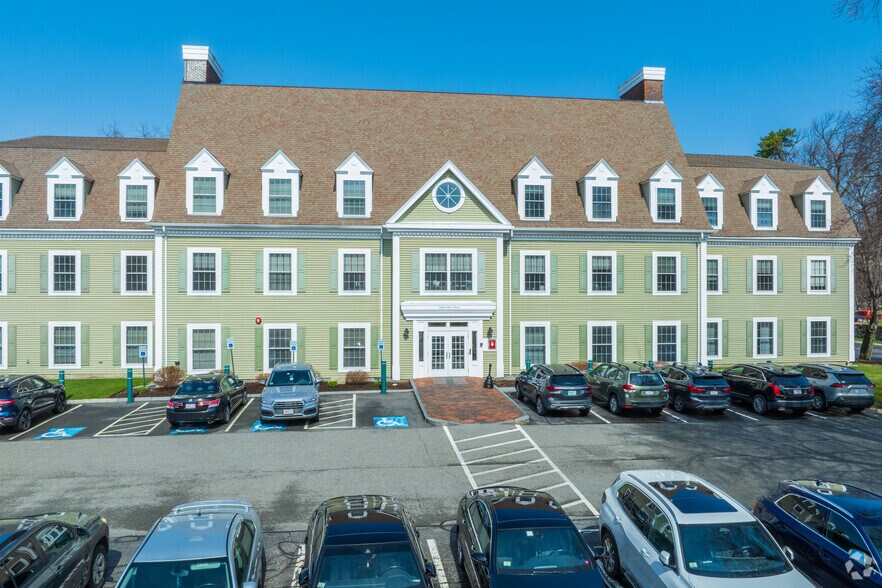 More Photos Of 8 Cedar St, Woburn Medical For Sale