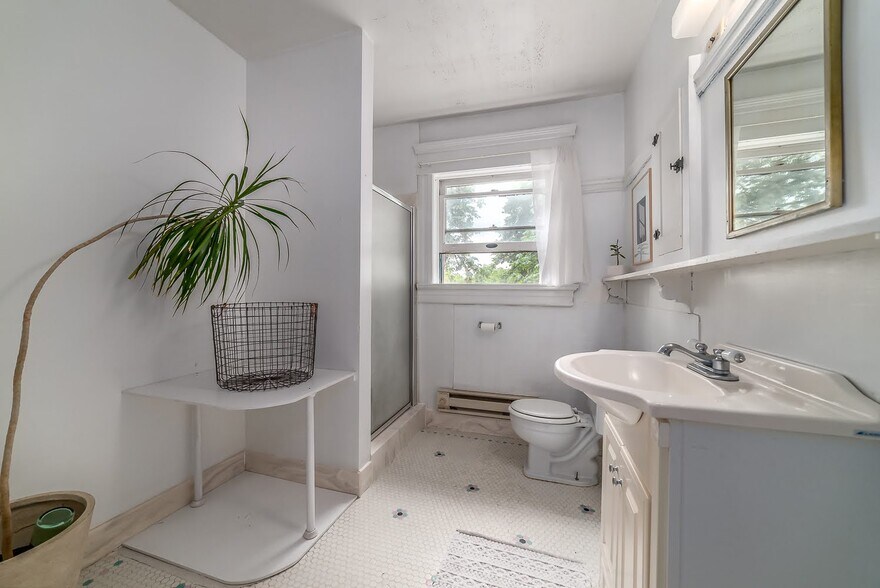 More Photos Of 354 W 6th Ave, Eugene Storefront Retail Office For Sale