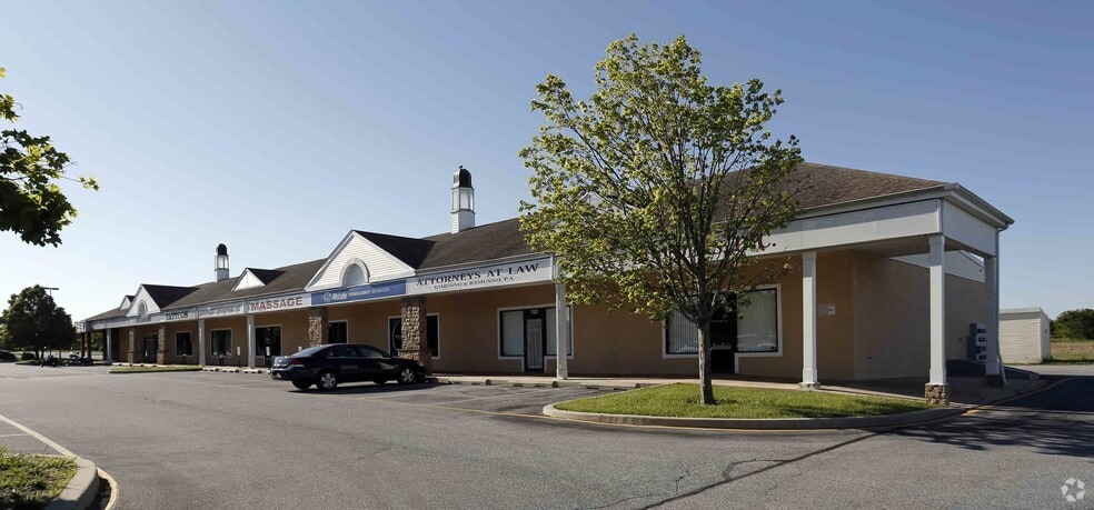 Primary Photo Of 700-714 Ash Blvd, Middletown Storefront Retail Office For Lease