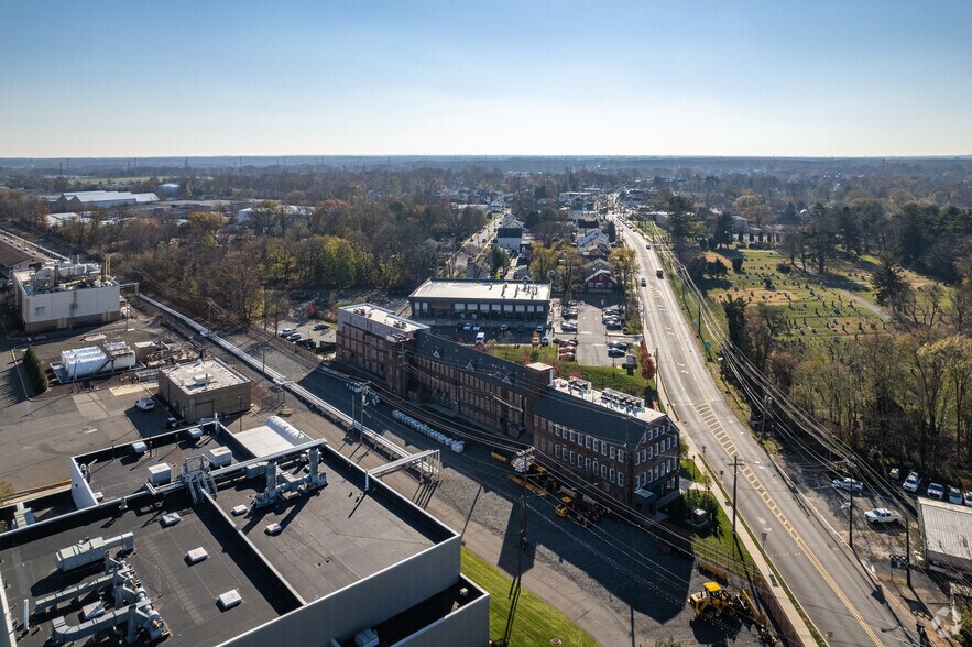 More Photos Of 120 Georges Rd, New Brunswick Apartments For Sale