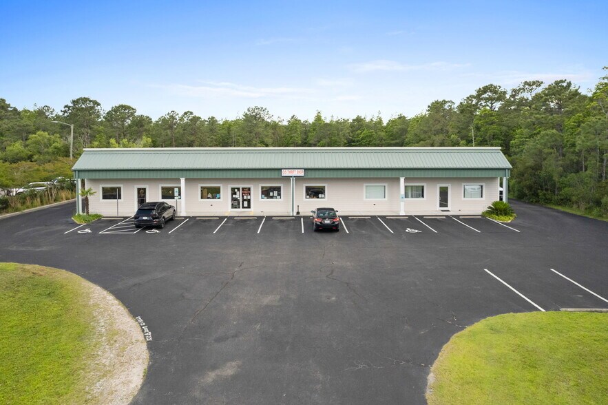 More Photos Of 3000 George II Hwy, Southport General Retail For Sale