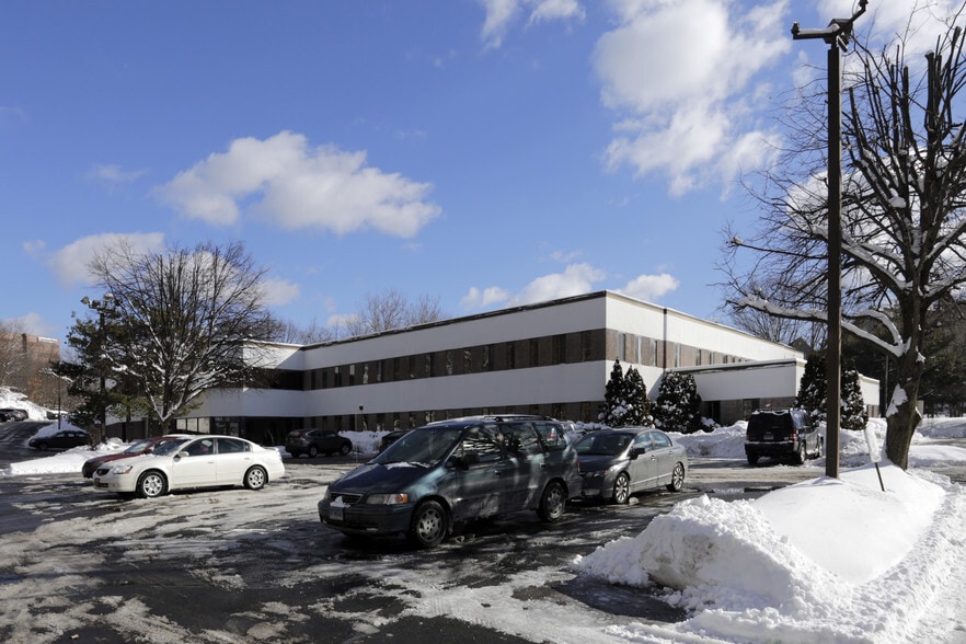 More Photos Of 26 Pearl St, Norwalk Office For Lease