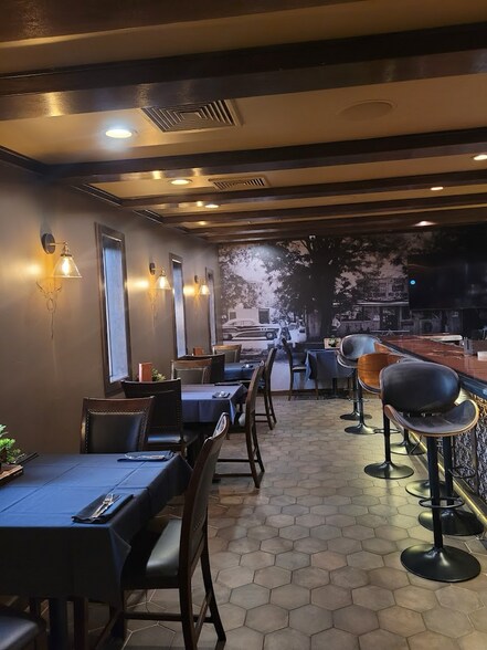 More Photos Of 1212 California St, Redding Specialty For Lease