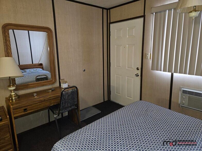 More Photos Of 775 W 5th Ave, Shaunavon Hotel For Sale