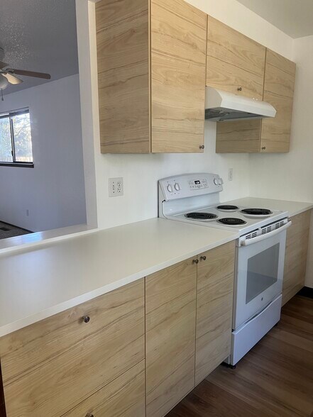 More Photos Of 12344 SW Sussex St, Beaverton Apartments For Sale