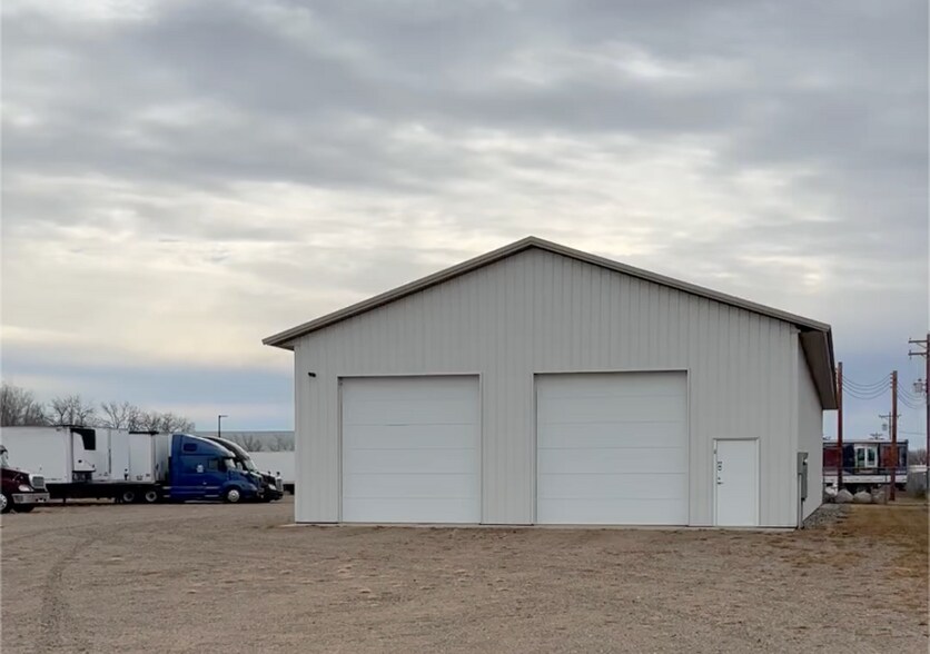 More Photos Of 3510 31st St, Saint Cloud Service For Lease