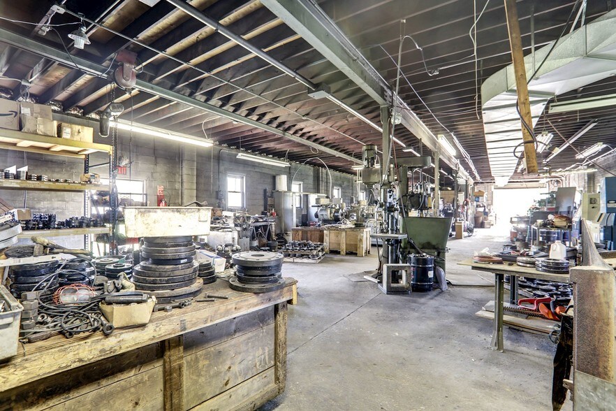 More Photos Of 667 Lebanon Ave, Williamstown Warehouse For Lease