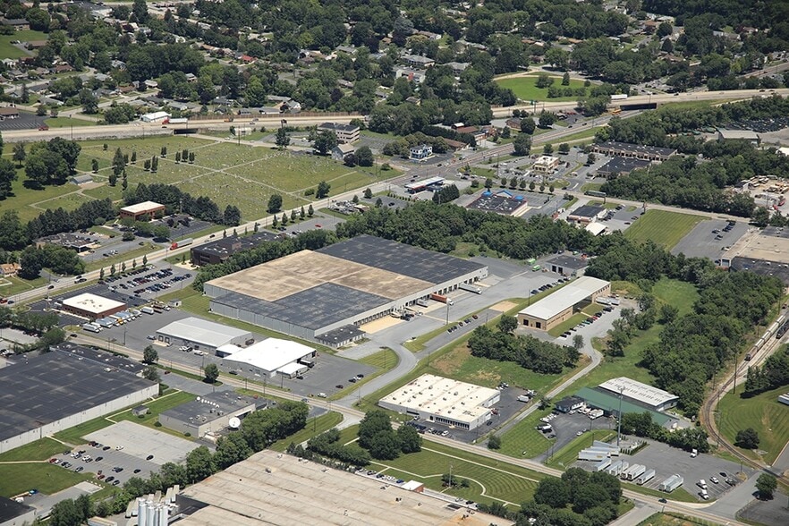 More Photos Of 301 Railroad Ave, Camp Hill Warehouse For Lease