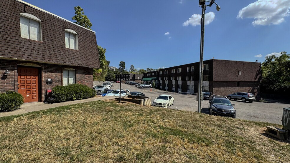 More Photos Of 5459-5473 Kirby Ave, Cincinnati Apartments For Sale
