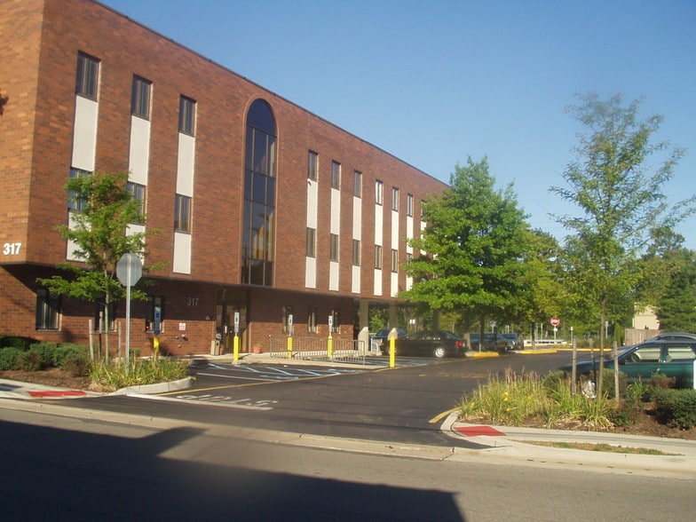 More Photos Of 317 Cleveland Ave, Highland Park Medical For Lease