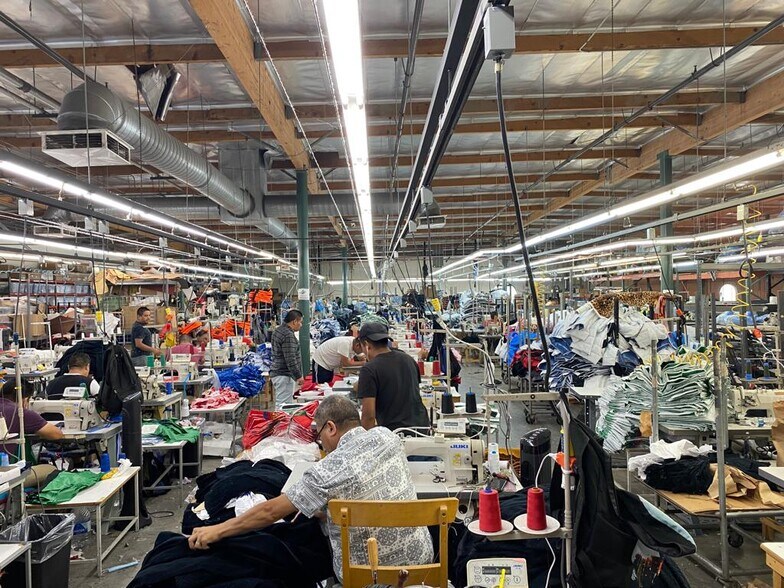 More Photos Of 5801 S Alameda St, Los Angeles Manufacturing For Lease