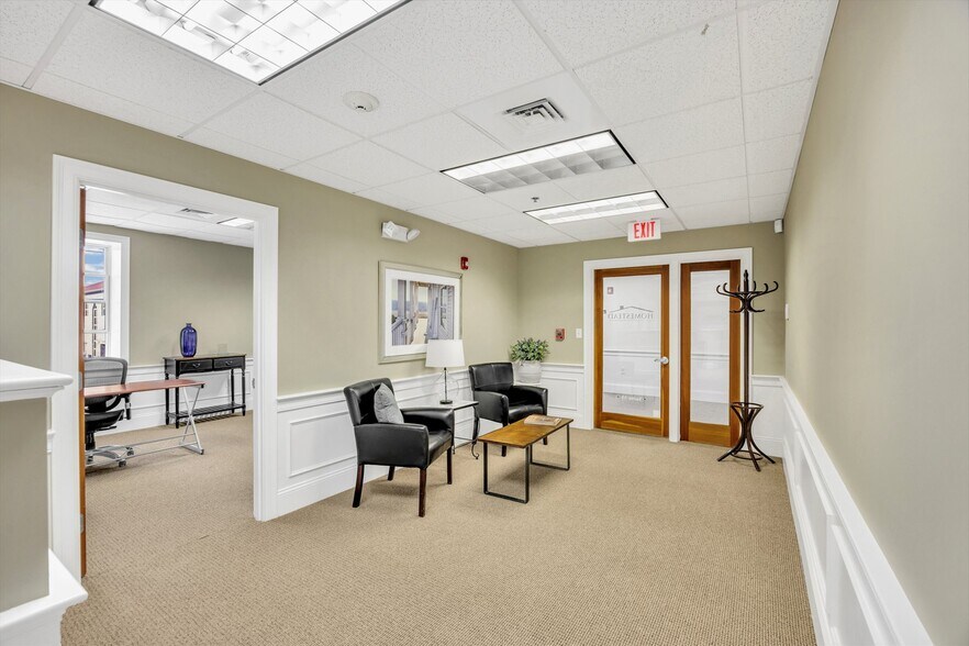 More Photos Of 540 Main St, Hyannis General Retail For Sale