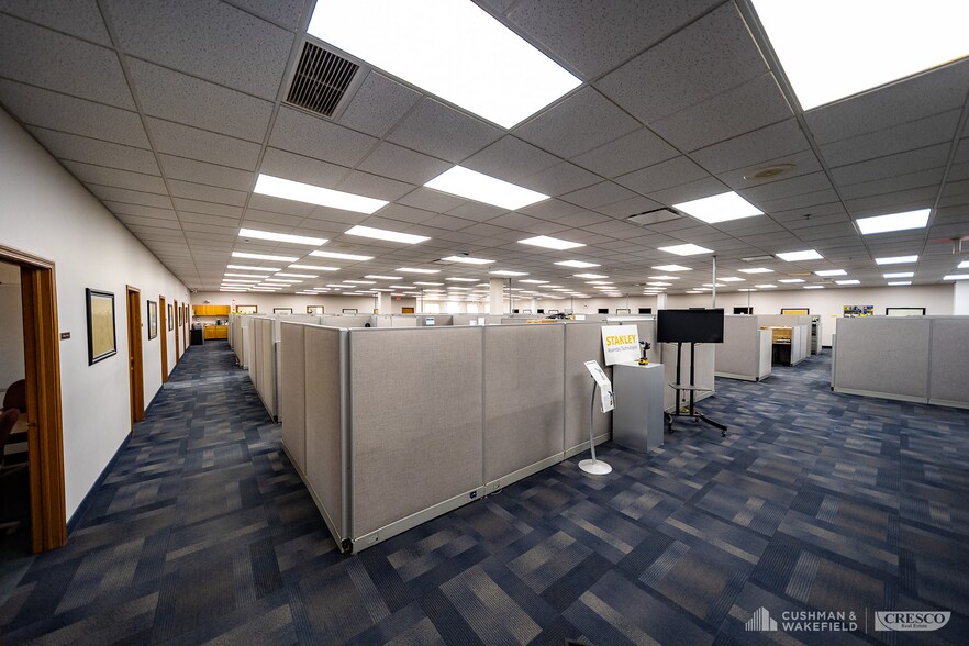 More Photos Of 5335 Avion Park Dr, Highland Heights Manufacturing For Sale